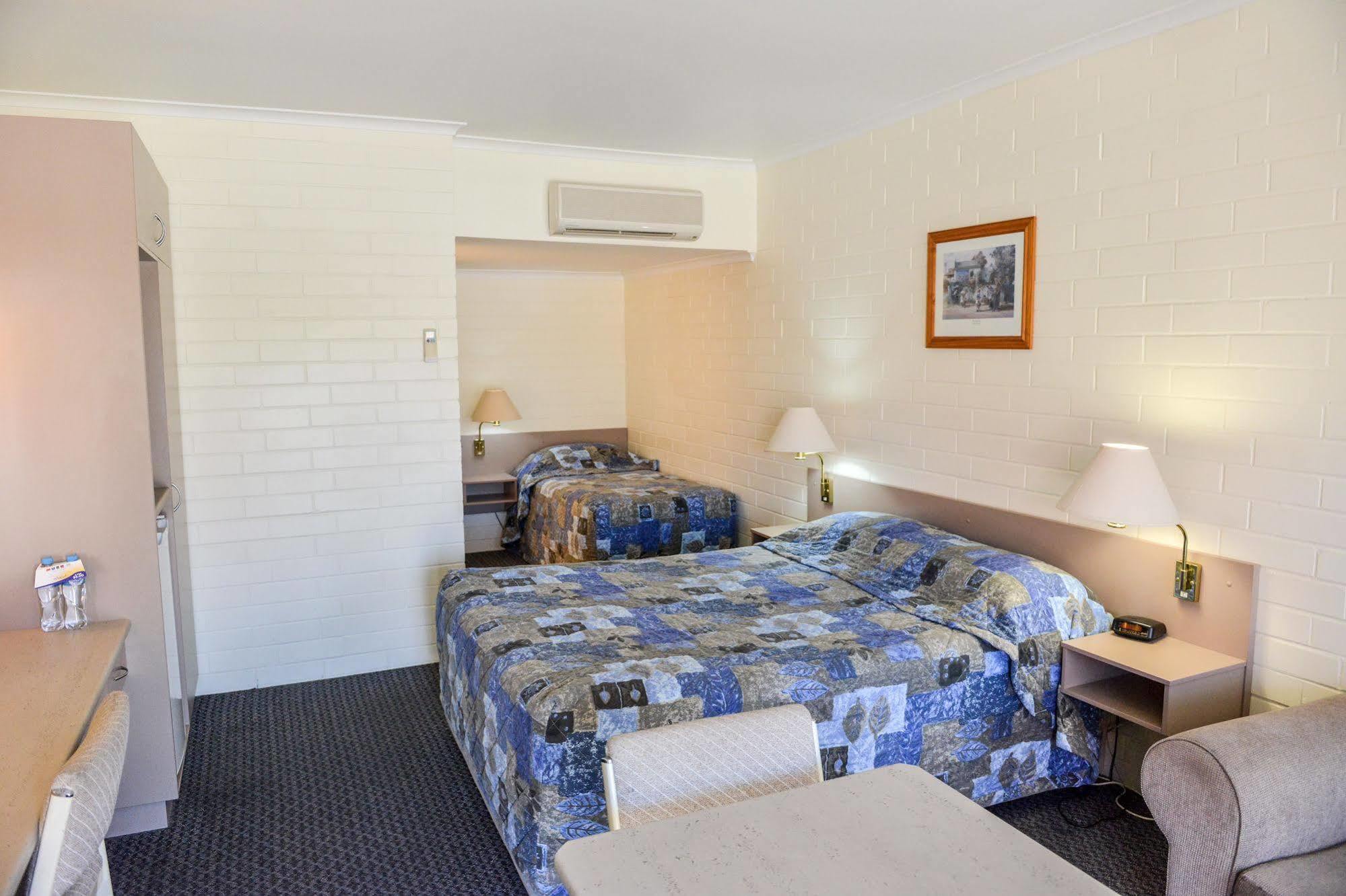 Pioneer Motel غونديويندي المظهر الخارجي الصورة