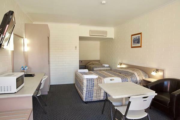 Pioneer Motel غونديويندي المظهر الخارجي الصورة
