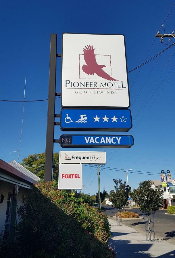 Pioneer Motel غونديويندي المظهر الخارجي الصورة